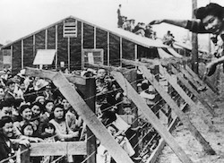 Camp d'internement pour nippo-américains (~1942)