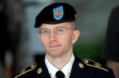 Bradley Manning rael raël raélien raélienne ambassade elohim extraterrestres extraterrestre