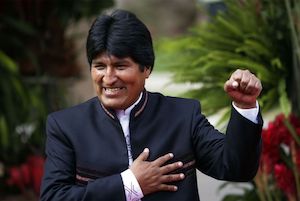 Evo Morales guide Honoraire raélien rael ovni ufo ambassade elohim extraterrestre swastika
