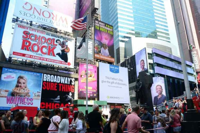 TimeSq-Raelian_Movement3