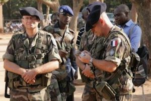 Expulser les militaires français d'Afrique