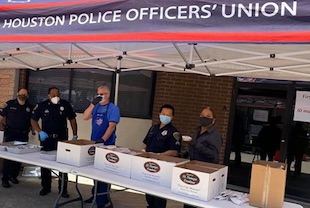 Les policiers sont là pour protéger le peuple !