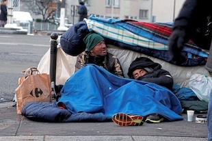 30 000 personnes dorment dans la rue