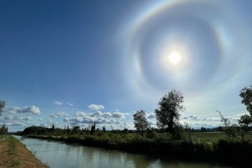 Une parhélie, un œil géant dans le ciel ?