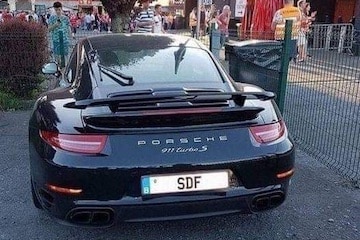 SDF et rouler en Porsche - SDF qui roule en Porsche Un SDF, Sans Domicile Fixe pour raison fiscale et qui roule en Porsche ?